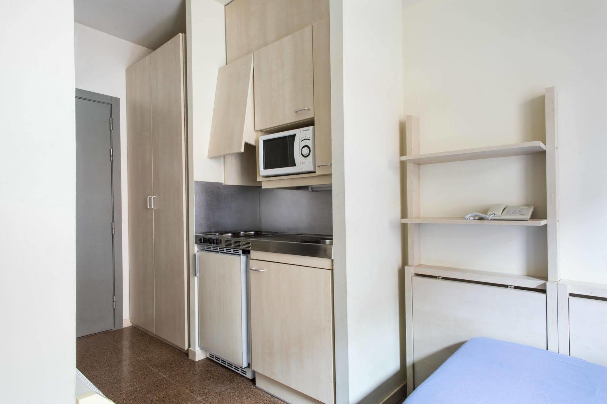 Residencia Universitaria Resa Blas De Otero Bilbao Eksteriør bilde